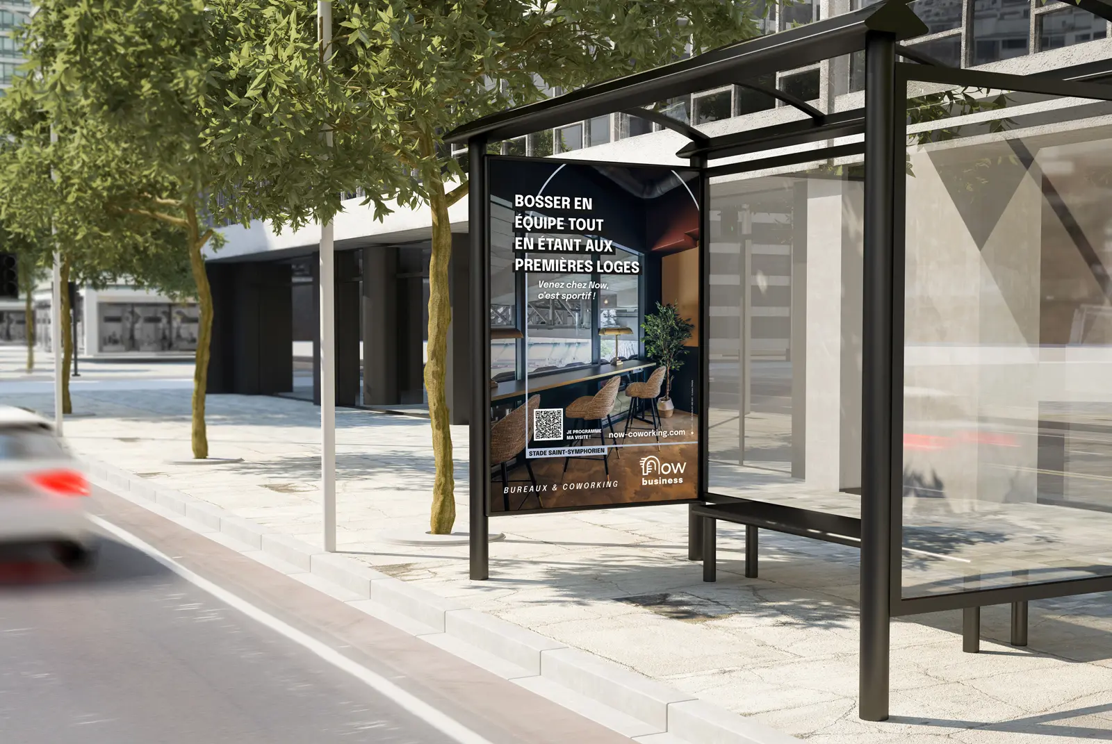 Mobilier urbain extérieur avec affiche publicitaire pour Now Business à Metz dans le stade Saint-Symphorien